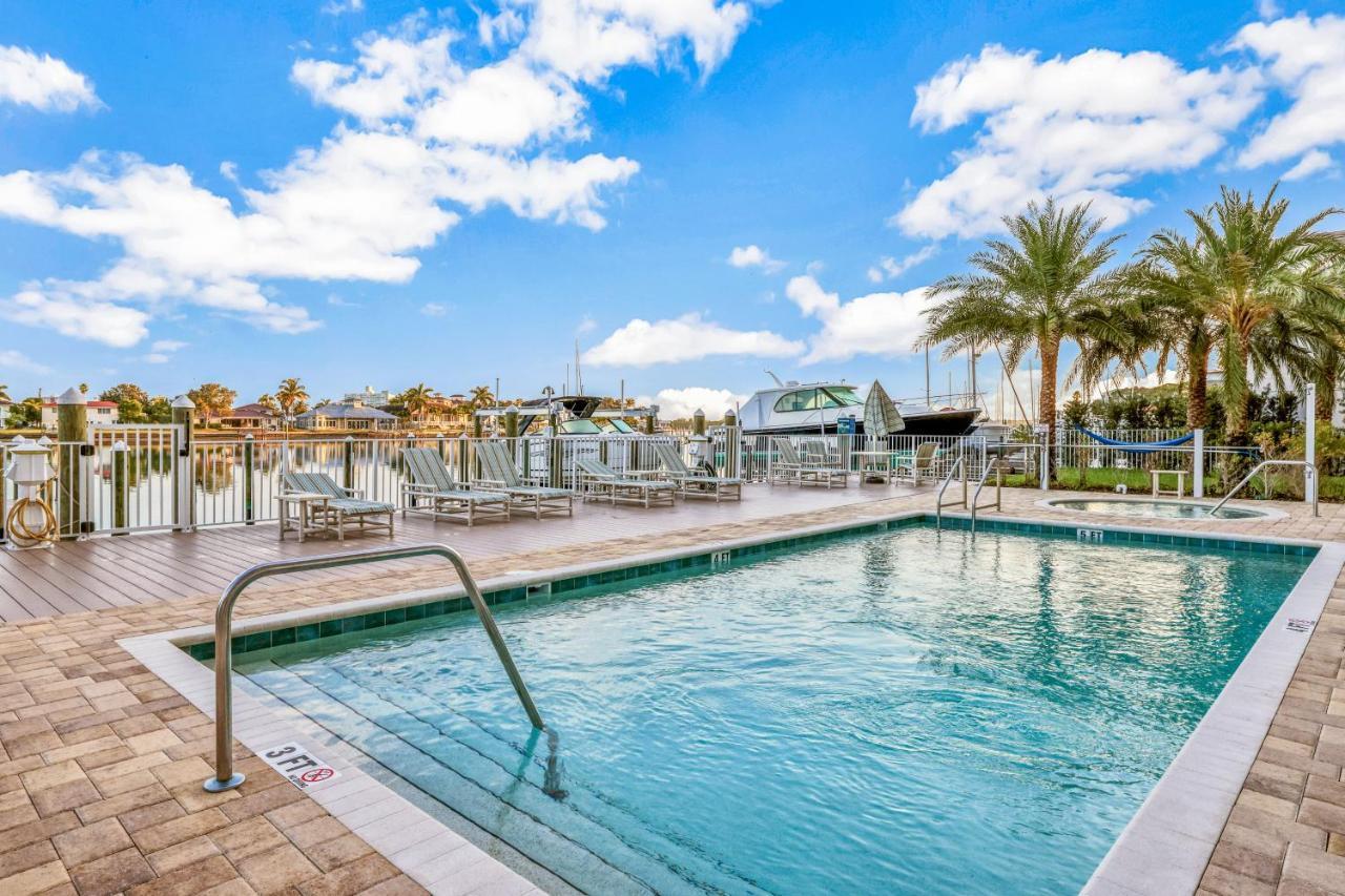 Dolphin'S Cove - Clearwater Beach, Fl Exterior photo